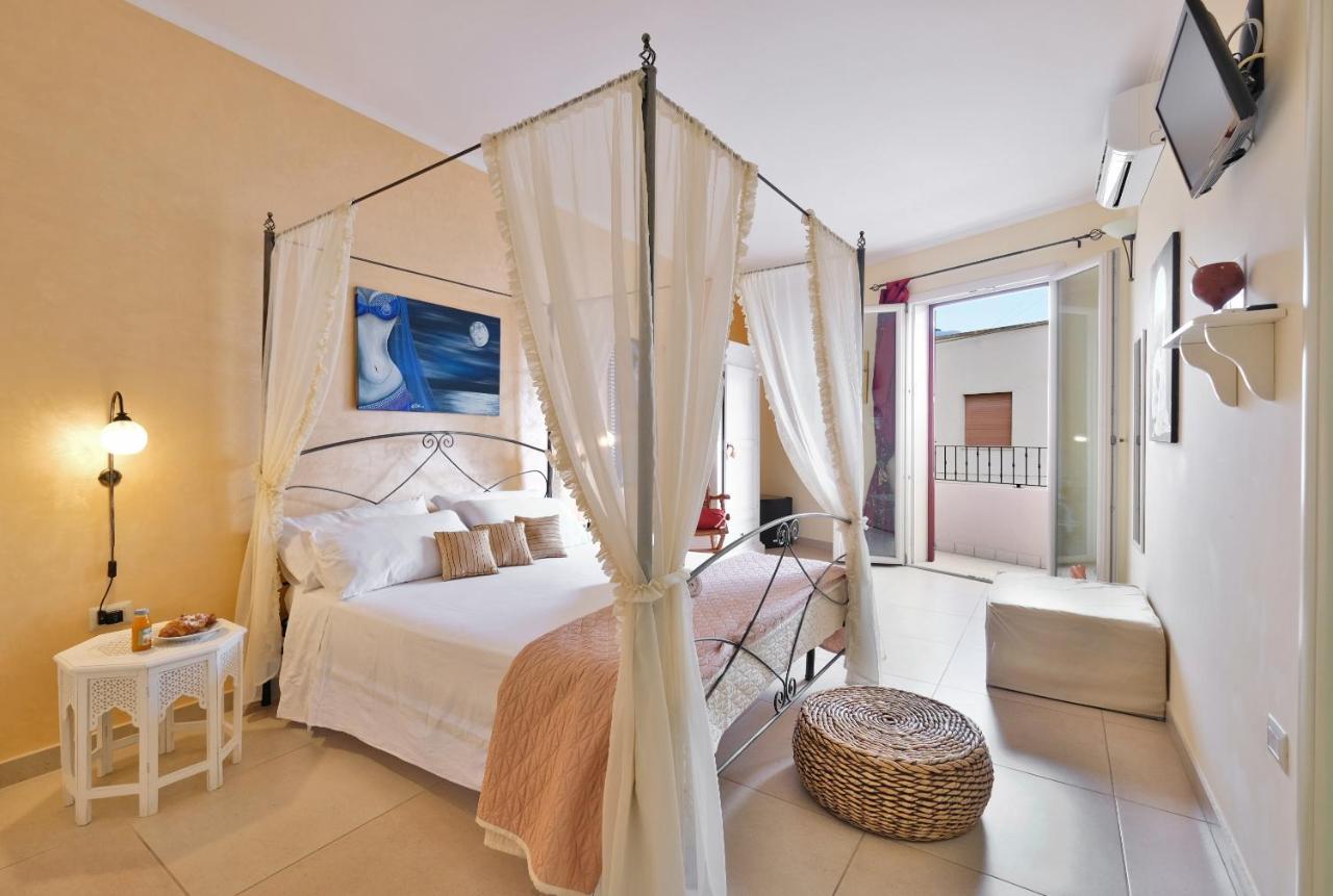 Adua Art Bed & Breakfast Castrignano del Capo Eksteriør bilde
